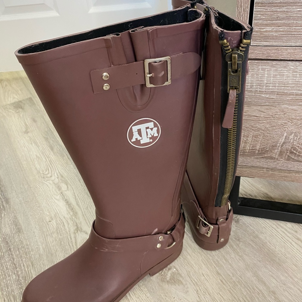 A&M women’s rain boots